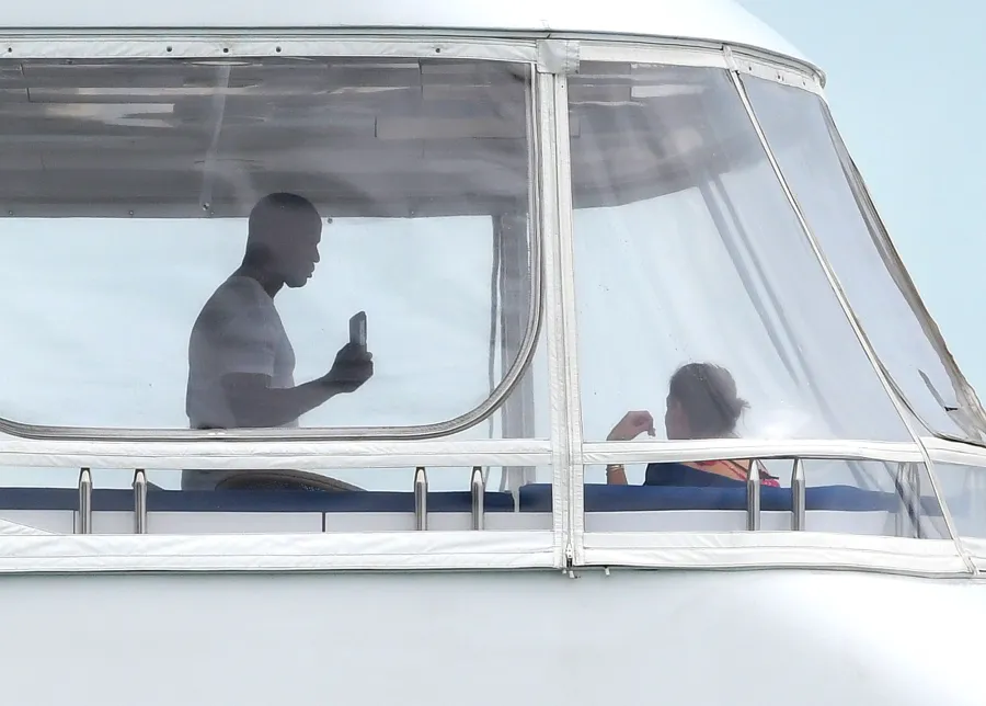 katie holmes jaime foxx bikini boat