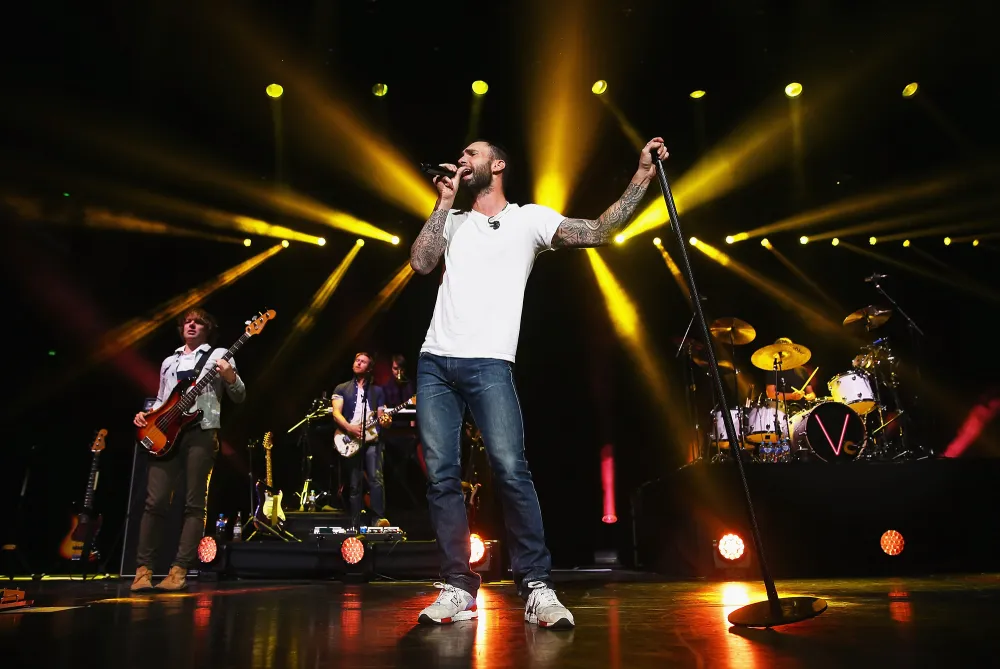 Maroon 5 &lsquo;Having Trouble&rsquo; Finding Guests For Super Bowl Halftime Show