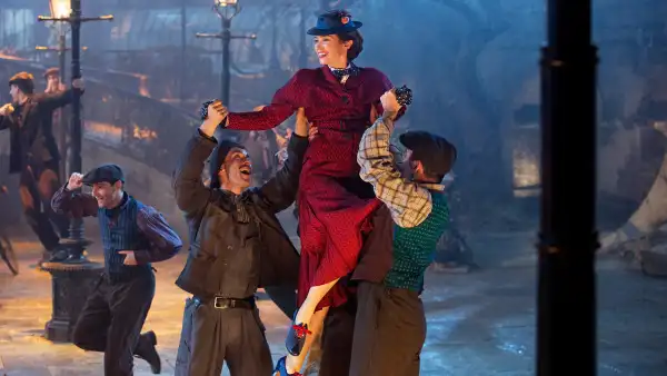 'Mary Poppins Returns' Review: Emily Blunt Soars in a Wondrous Musical