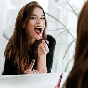 10 Budge-Proof Lipsticks to Wear Through Your NYE Kiss