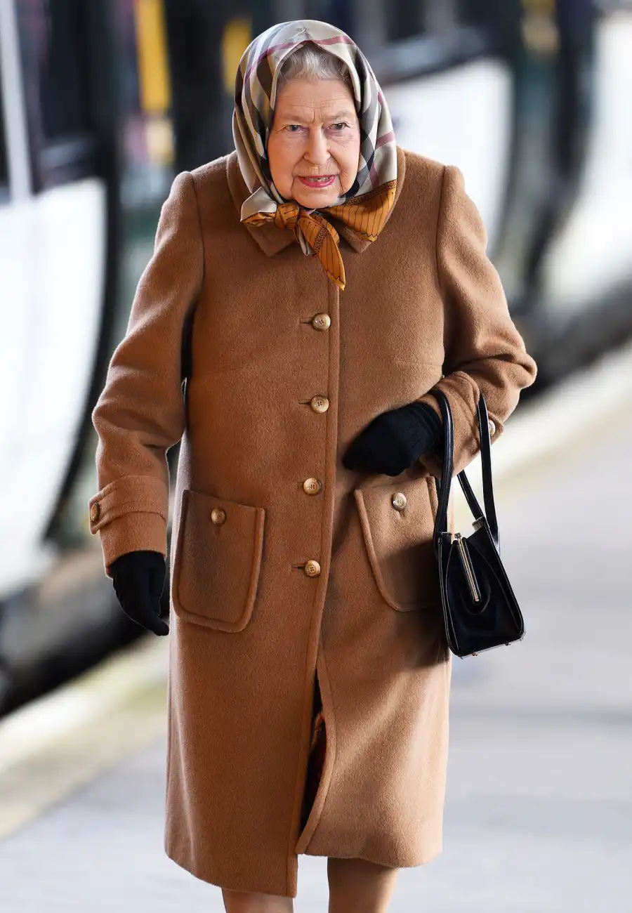 The Queen wraps up warm as she takes train to Norfolk for annual Christmas break