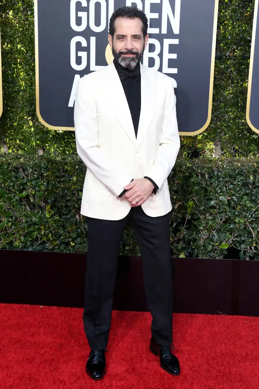 7 Hottest Hunks on the 2019 Golden Globes Red Carpet