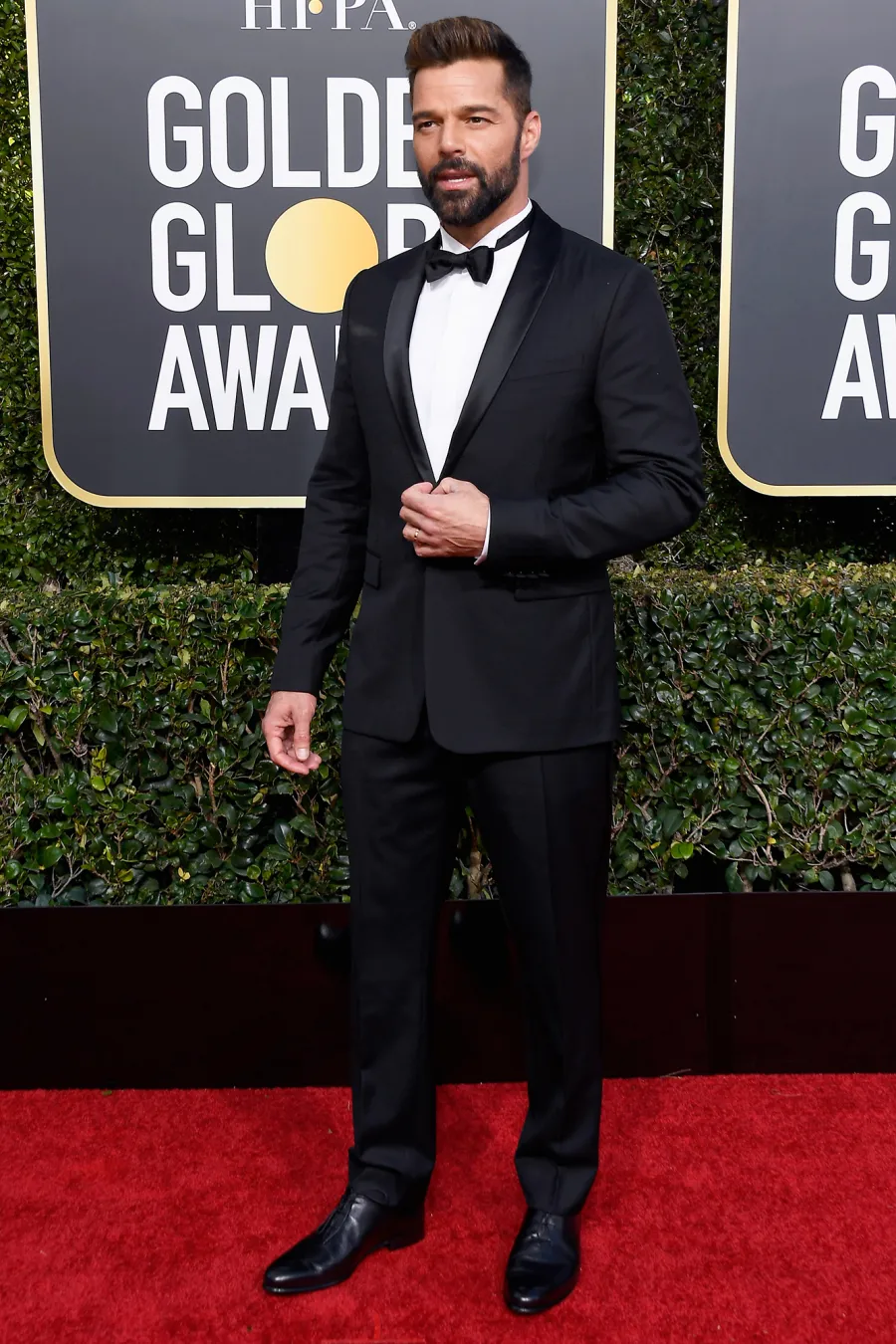 7 Hottest Hunks on the 2019 Golden Globes Red Carpet