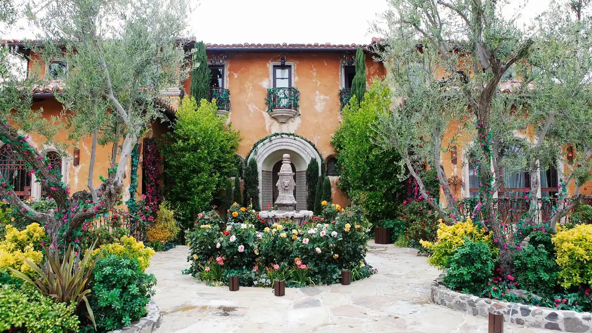 Bachelor-House-Construction-Begins-After-Wildfire