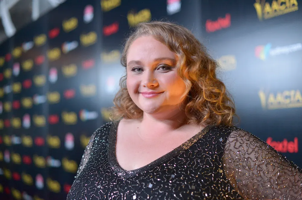 Bird Box&rsquo;s Danielle Macdonald Says Sandra Bullock Is &lsquo;an Alien&rsquo; With Impeccable Work-Life Balance Skills