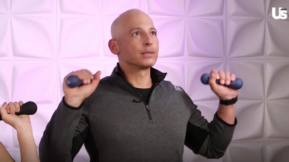 Celebrity Trainer Harley Pasternak&rsquo;s 7-Minute Arm Workout