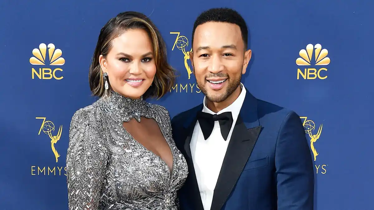Chrissy Teigen Cheers On John Legend Swimming Lessons