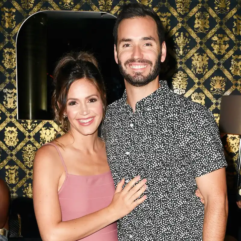 Desiree Hartsock and Chris Siegfried Watched the Sunrise as She Delivered Son Zander at Replica Luxury Handbag