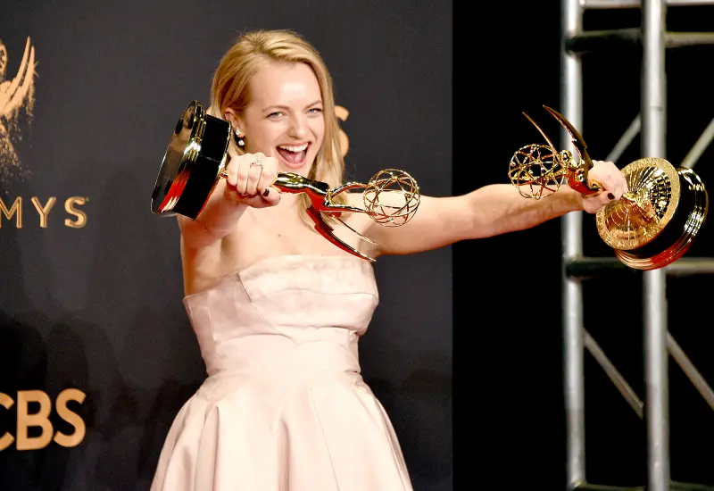 Elisabeth-Moss-emmys-2017