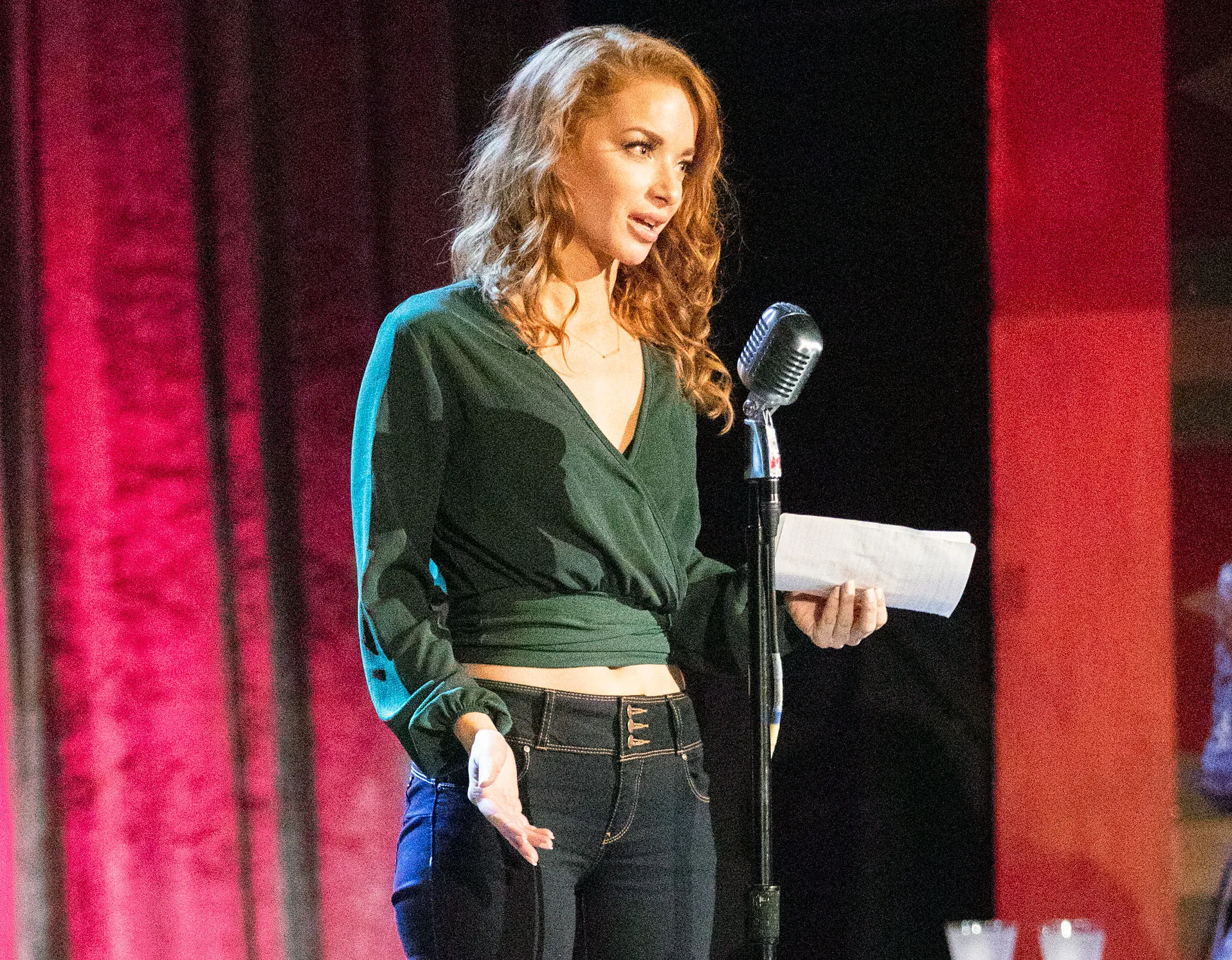 Elyse The Bachelor Brave About Age