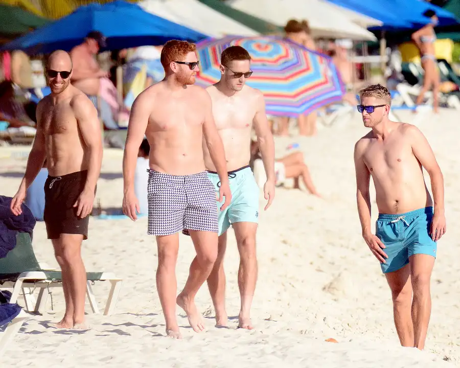 England-Cricket-Team-shirtless-barbados
