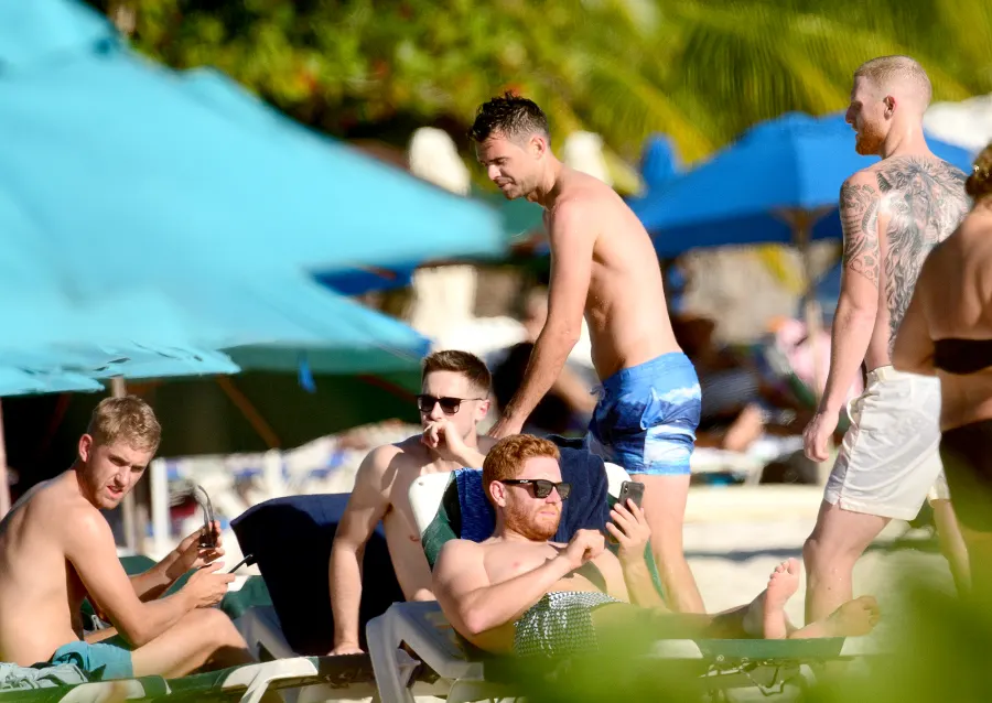 England-Cricket-Team-shirtless-barbados