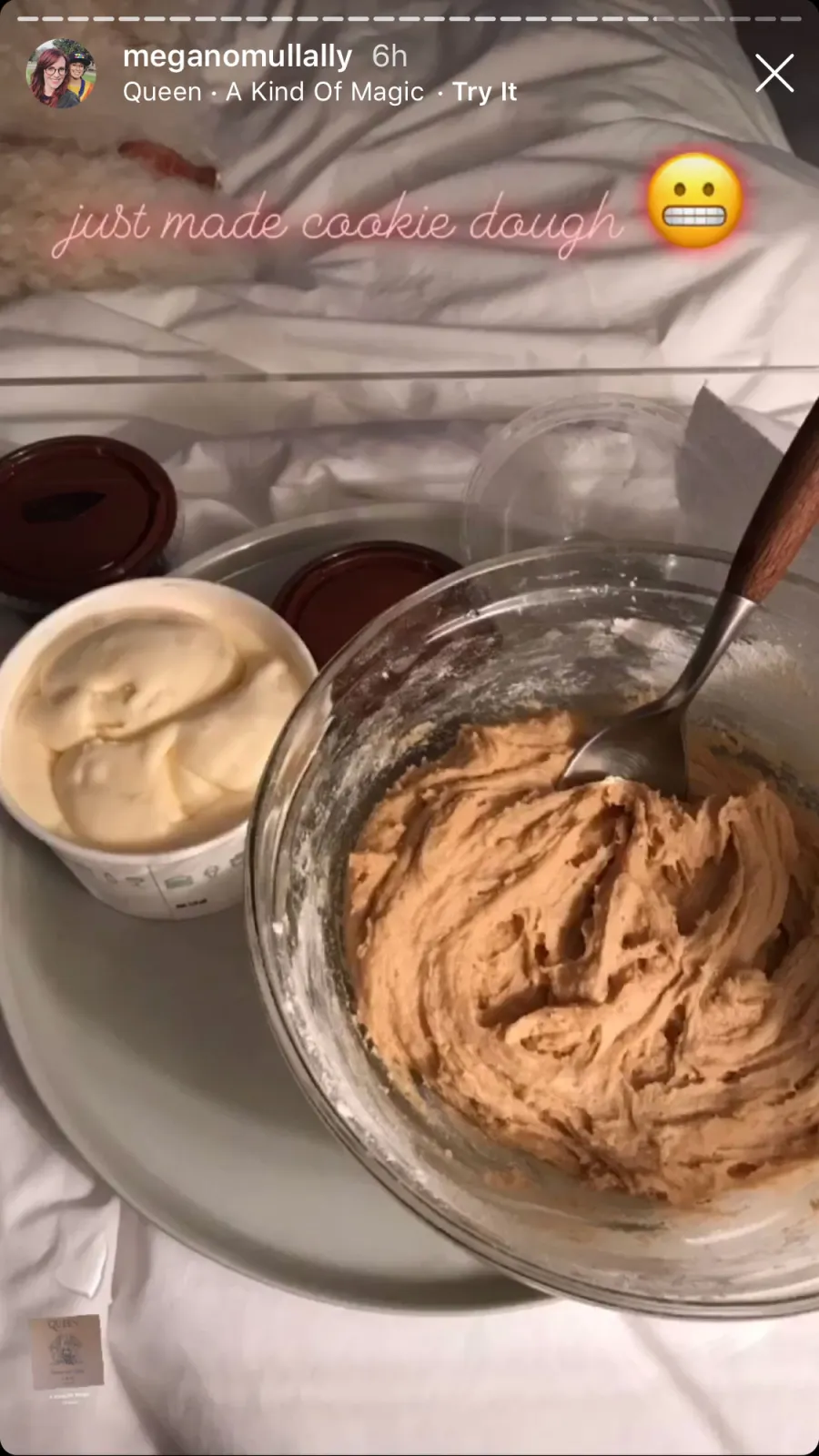 Megan Mullally golden globes 2019