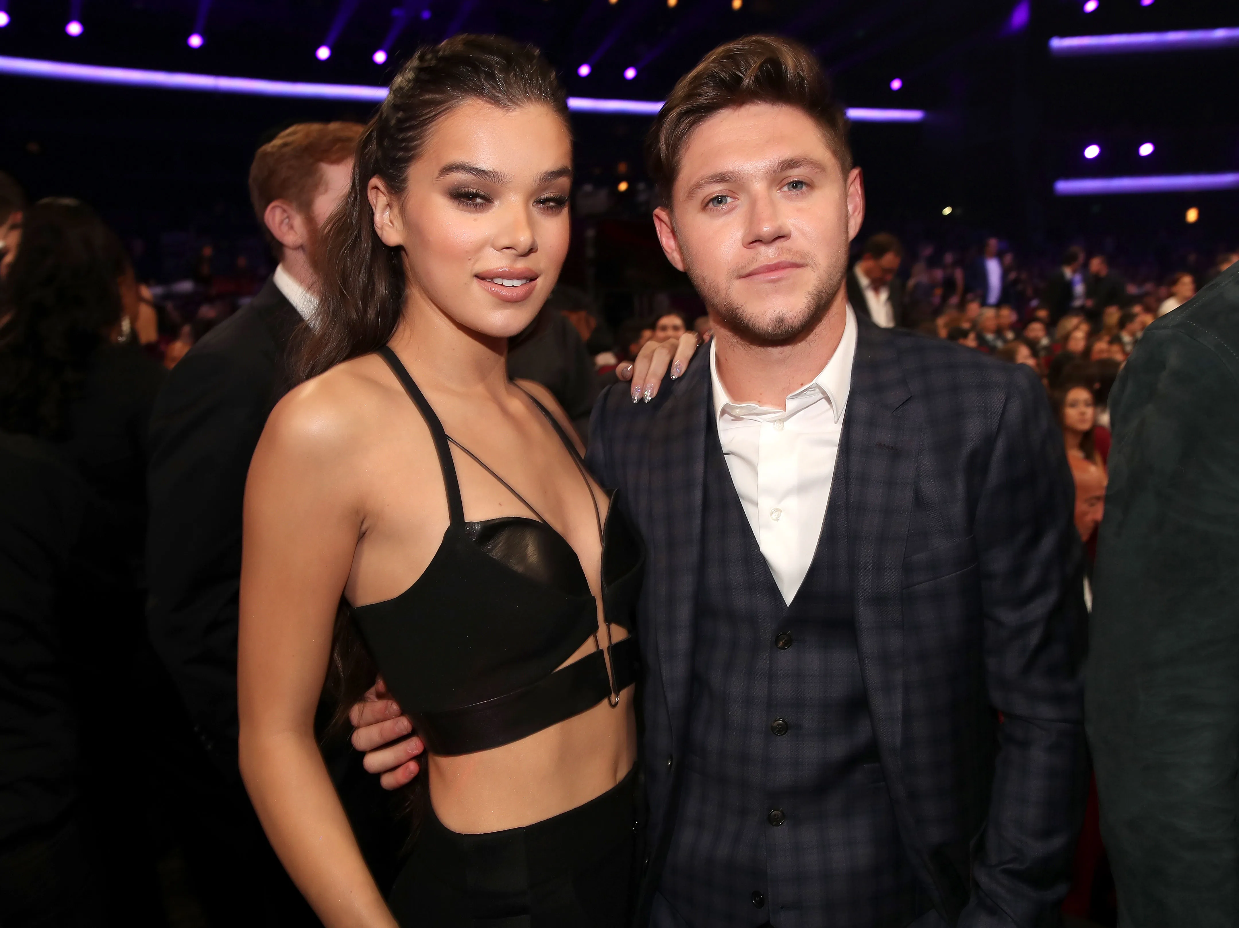 Hailee Steinfeld Shoots Down Rumors That She Threw Shade at Ex Niall Horan