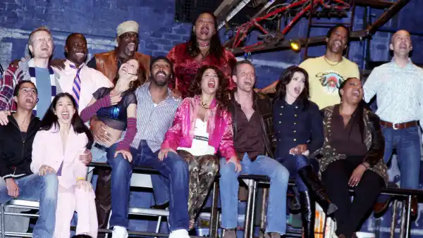 Idina-Menzel- Confirms-Rent- Original-Broadway- Cast-Will-Reunite