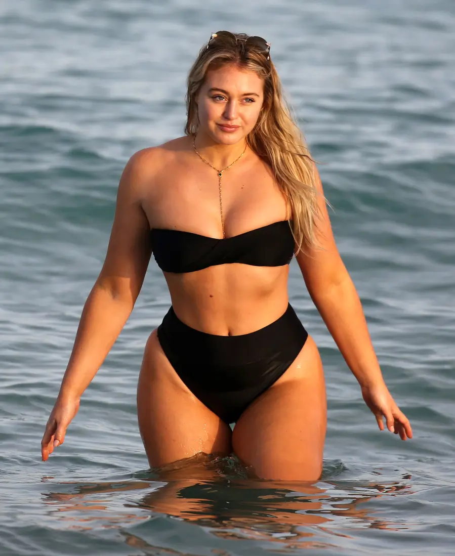 Model Iskra Lawrence on Wearing a Bikini: ‘Just Push Yourself’