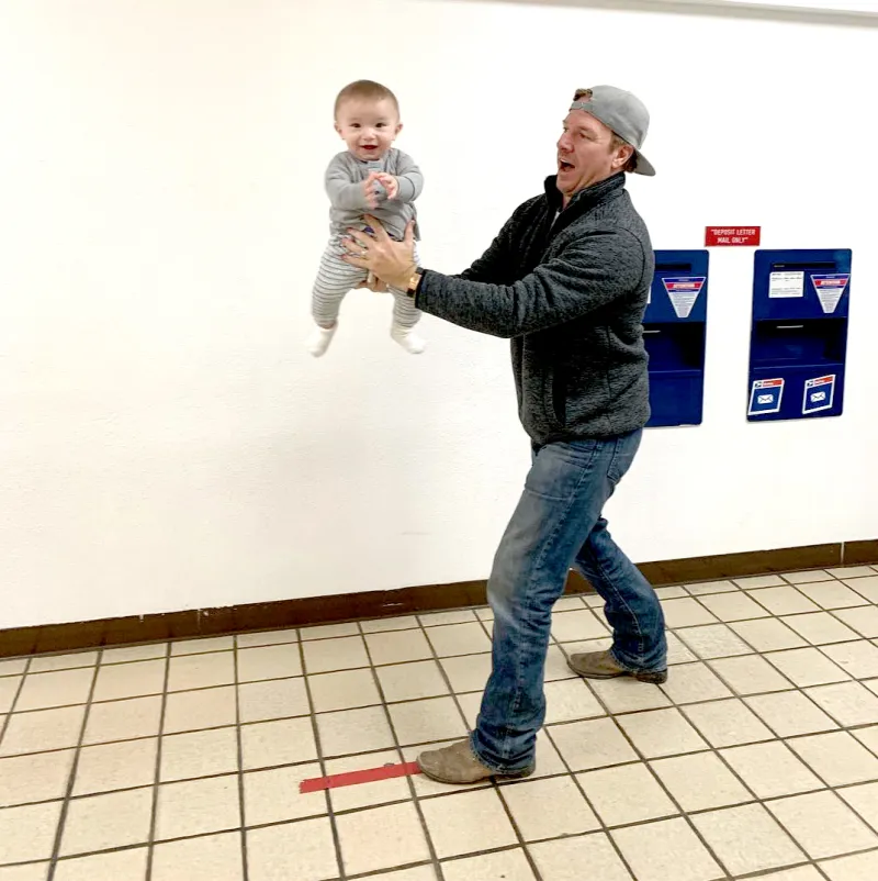 Joanna-Chip-Gaines’Baby-Crew-Gets-His-Passport-Photo-Taken
