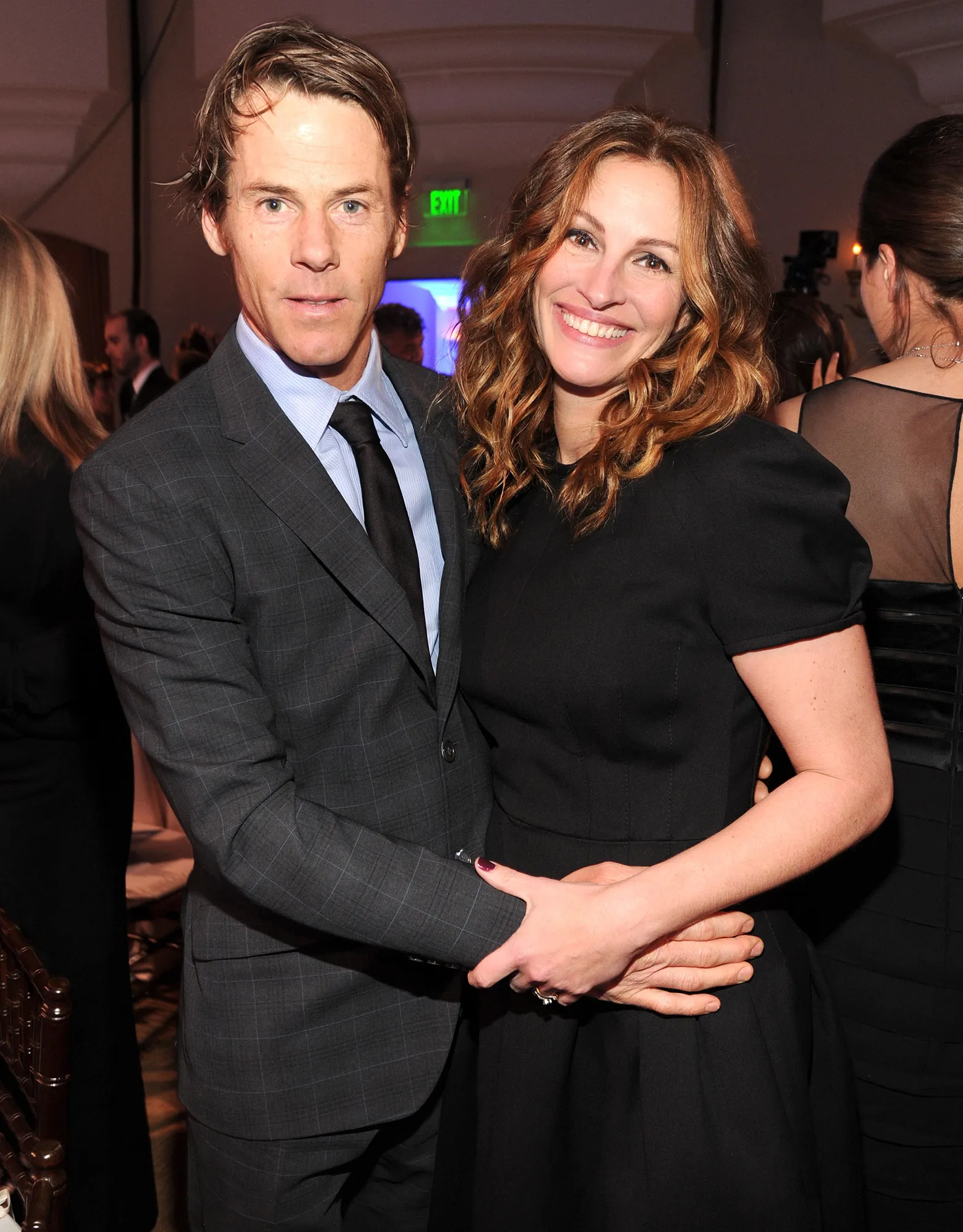 Julia Roberts Danny Moder PDA Golden Globes 2019 Night