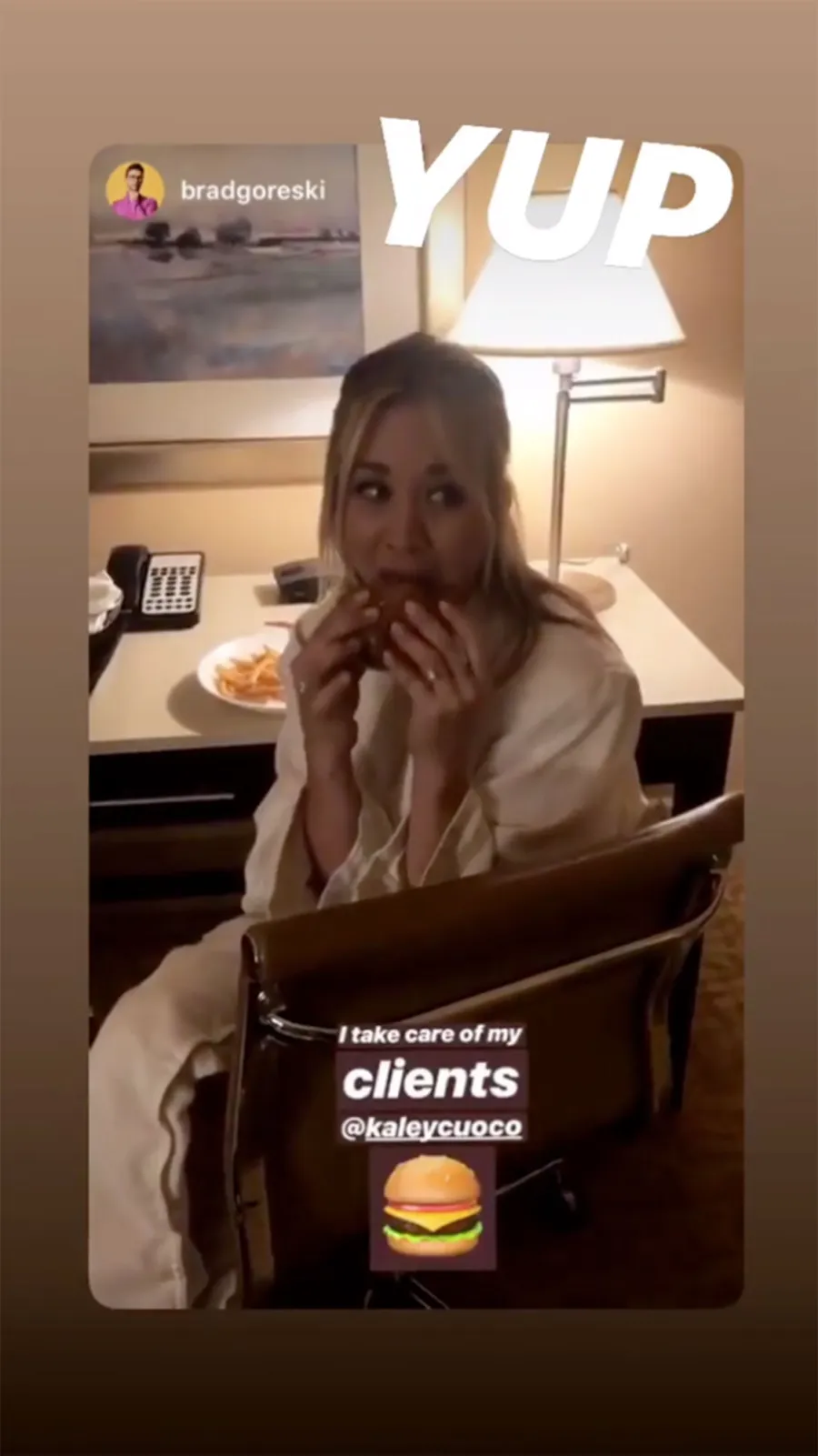 Kaley Cuoco golden globes 2019