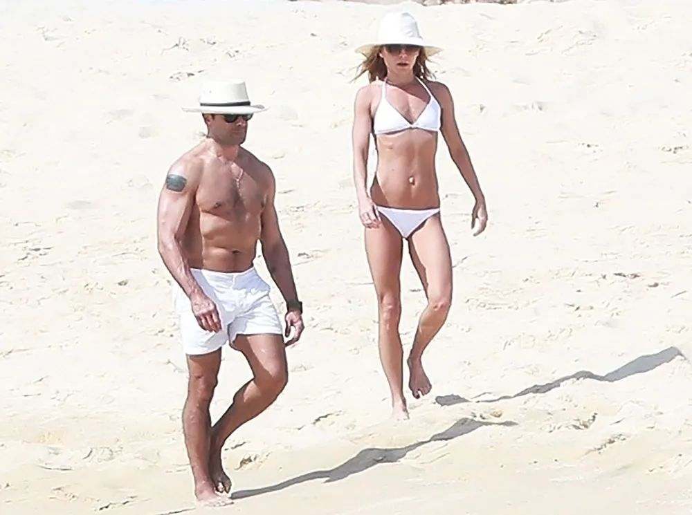 Kelly Ripa Mark Consuelos Cabo San Lucas Mexico Beach Bikini
