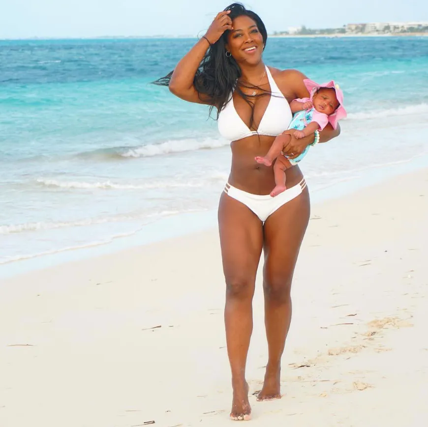 Kenya Moore Bares Her Post Baby Body In White Bikini With Daughter