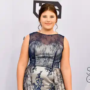 Mackenzie-Hancsicsak-girl-scout-cookies-sags