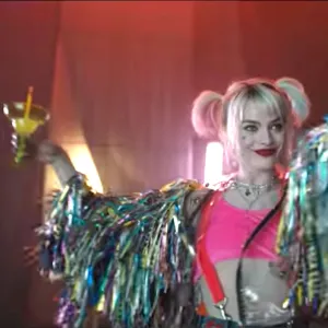Margot Robbie Shows Off Harley Quinn’s New ‘Birds of Prey’ Look