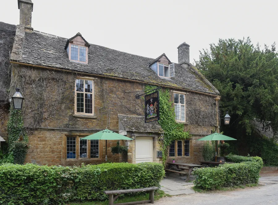 Prince-Harry-and-Duchess-Meghan's-Country-Retreat