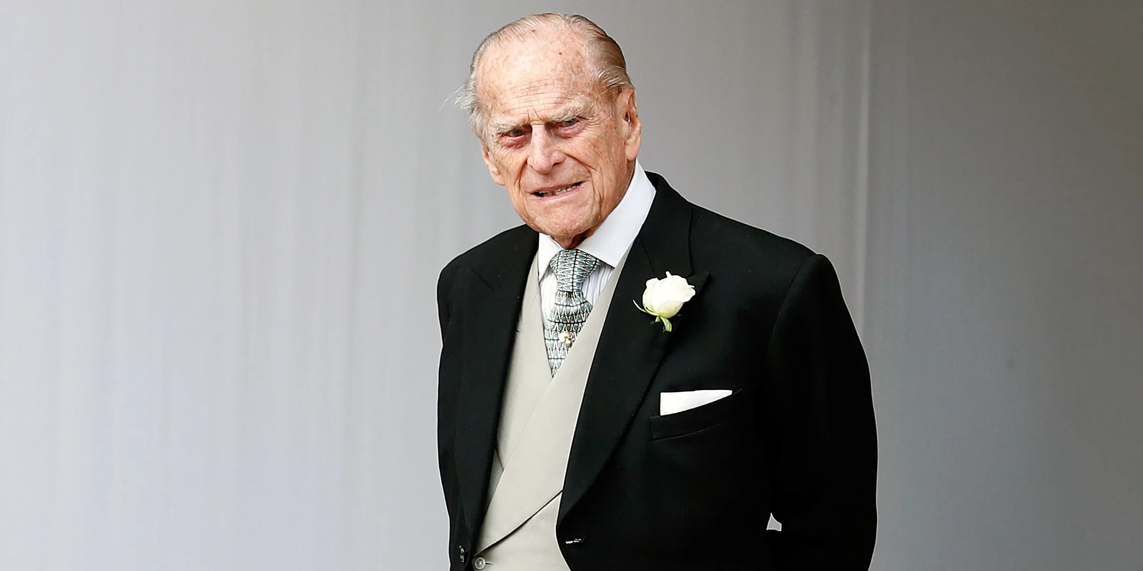 Prince Philip Drives Without Seatbelt Days After Car Accident