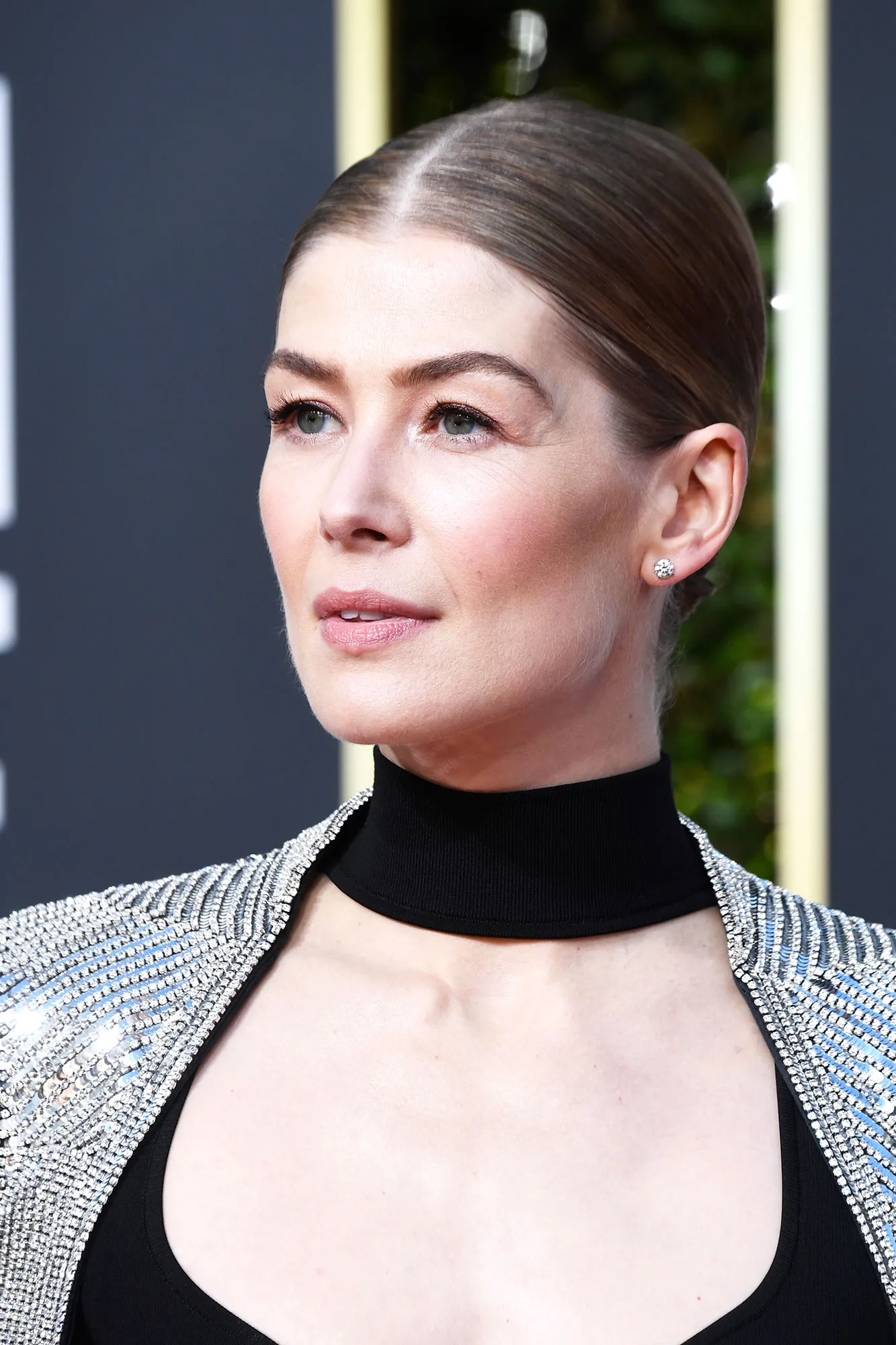 Rosamund Pike golden globes 2019