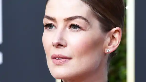 Rosamund Pike golden globes 2019