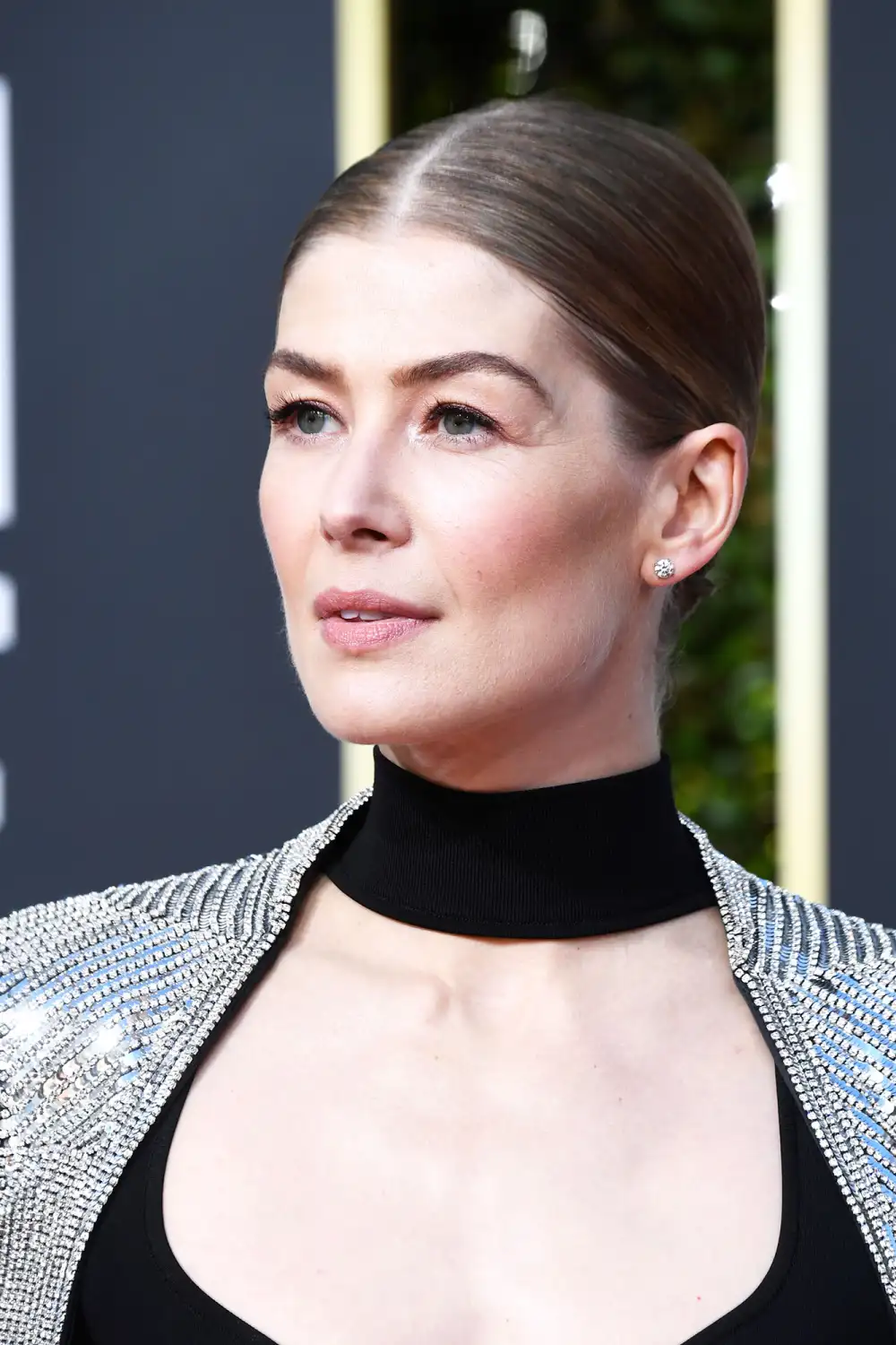 Rosamund Pike golden globes 2019