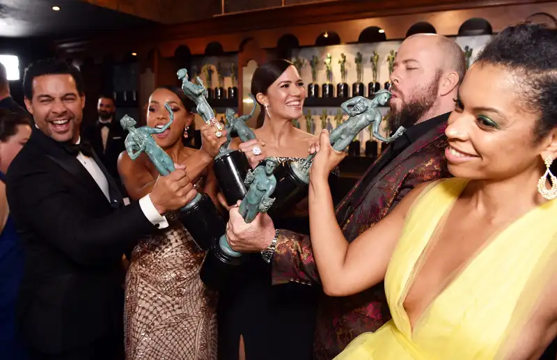 SAG Awards 2019 Inside Photos Jon Huertas Melanie Liburd Mandy Moore Chris Sullivan Susan Kelechi Watson