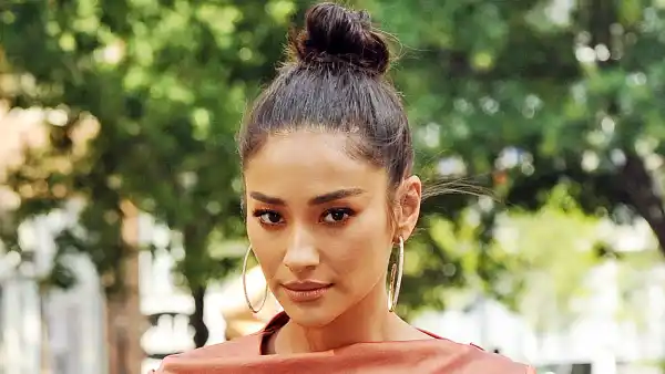 Shay Mitchell Shares Inspiring Message After Revealing Miscarriage