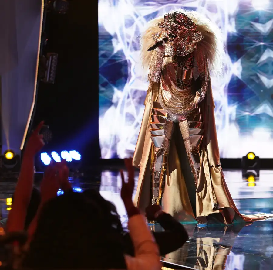 THE-MASKED-SINGER--Lion