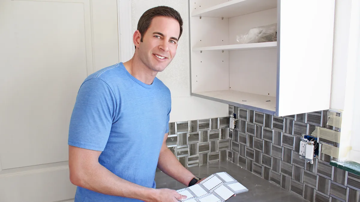 Tarek-El-Moussa-new-pilot