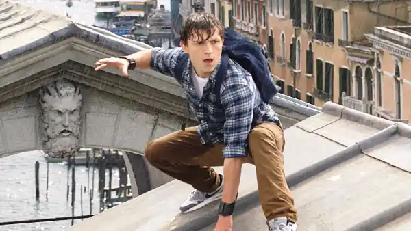 Tom-Holland-Spiderman-far-from-home