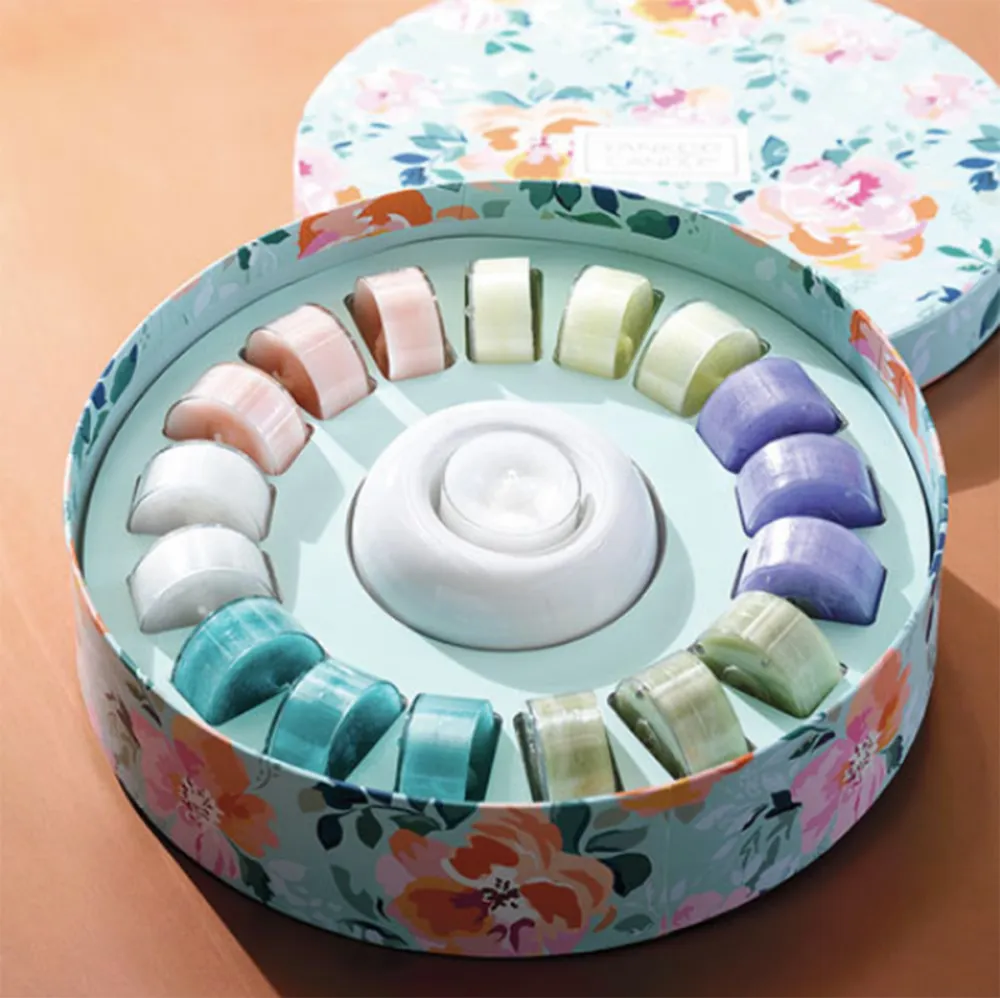 Yankee Candle Set Inside