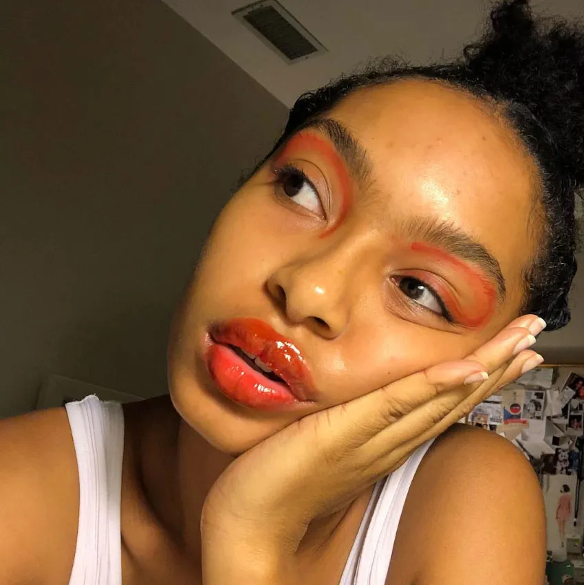 The Easy Makeup Trend Stars Can’t Get Enough Of