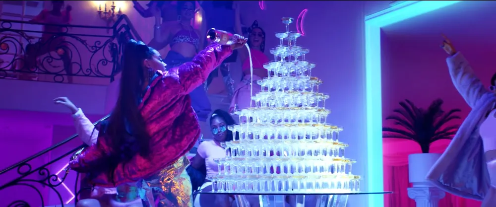 Ariana Grande Drops &lsquo;7 Rings&rsquo;: Twitter Reacts, Feels Broke