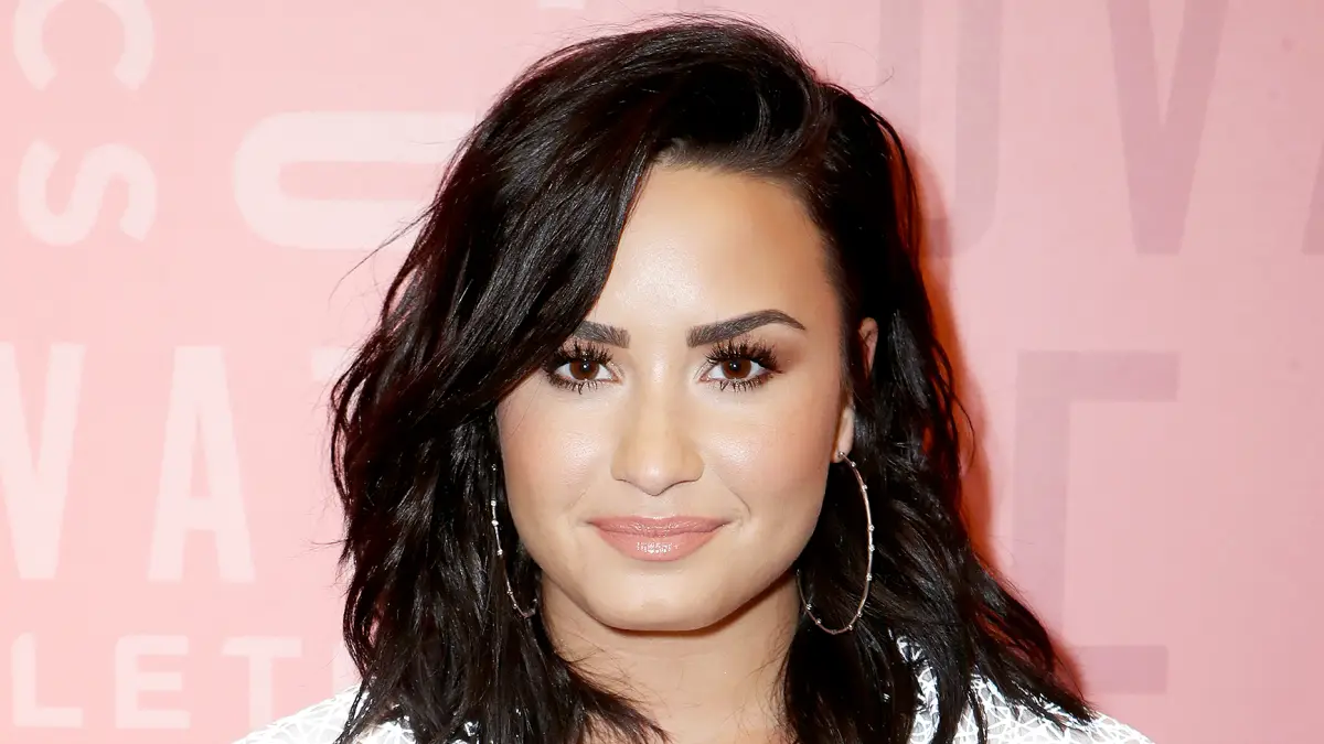 demi-lovato-sober-meme