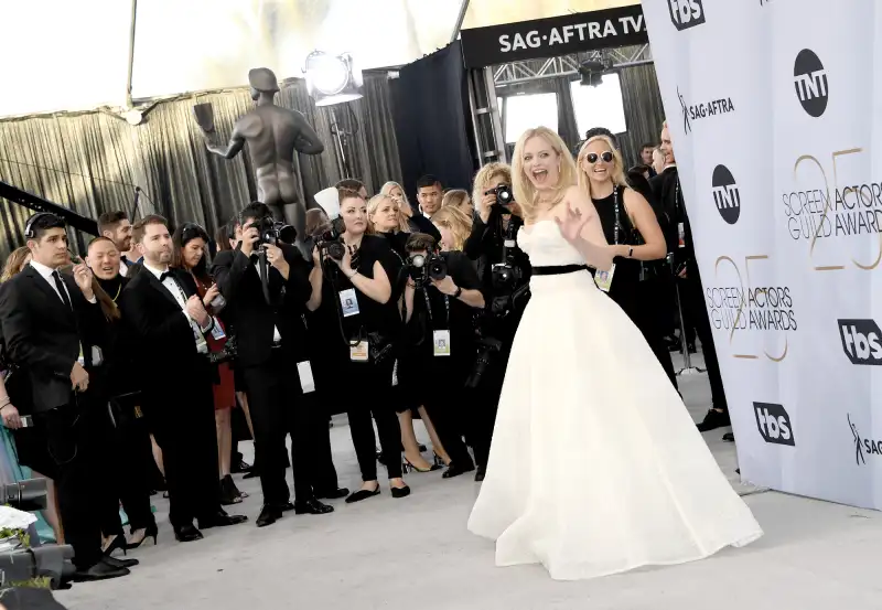 elisabeth-moss-sag-awards-2019