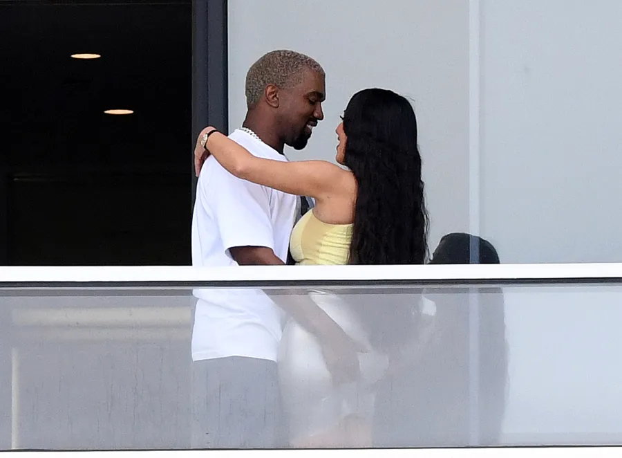 kim kardashian kanye west miami pda