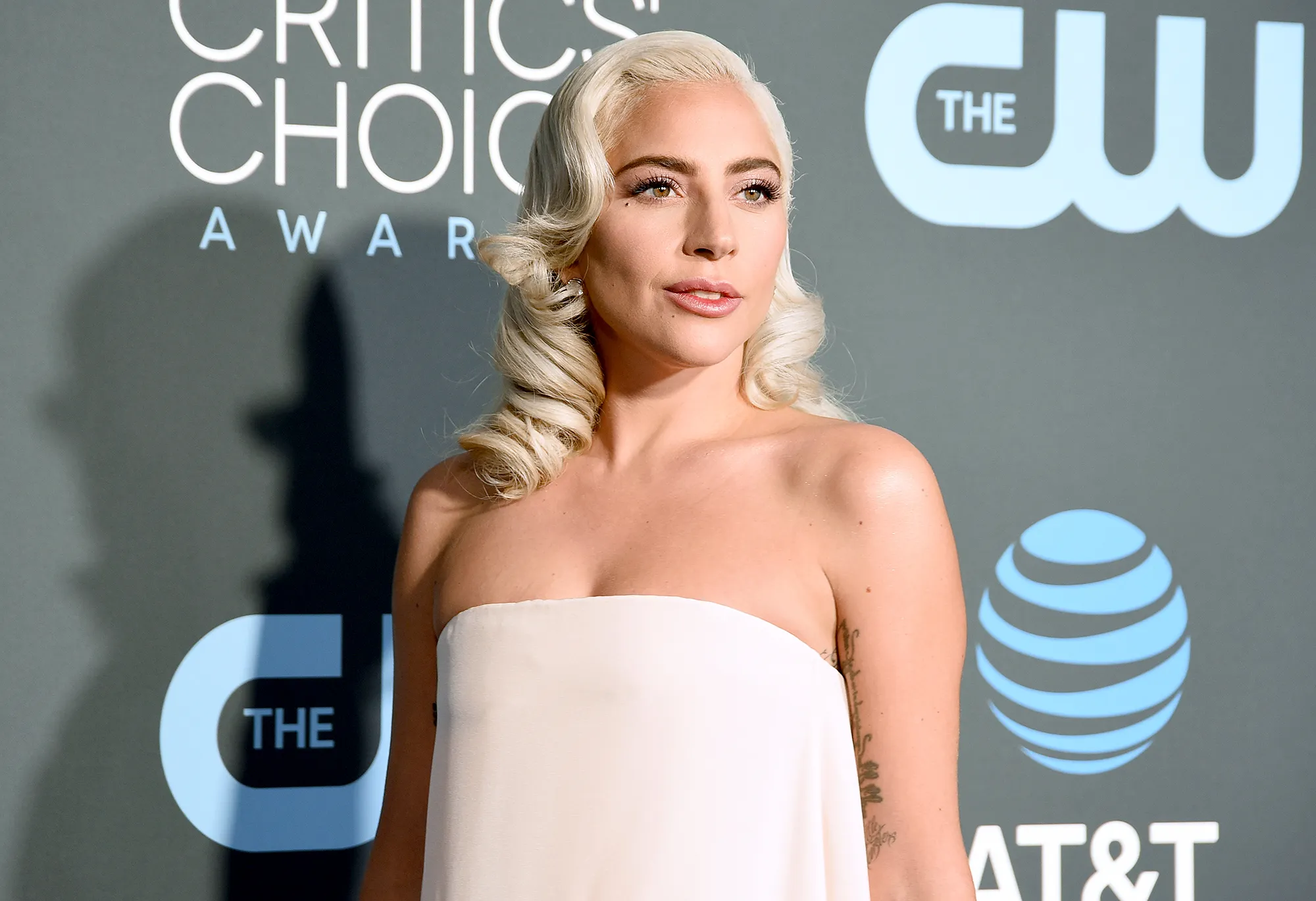 lady-gaga-dead-horse-critics-choice