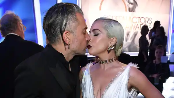 Christian Carino Lady Gaga SAG awards 2019 kiss