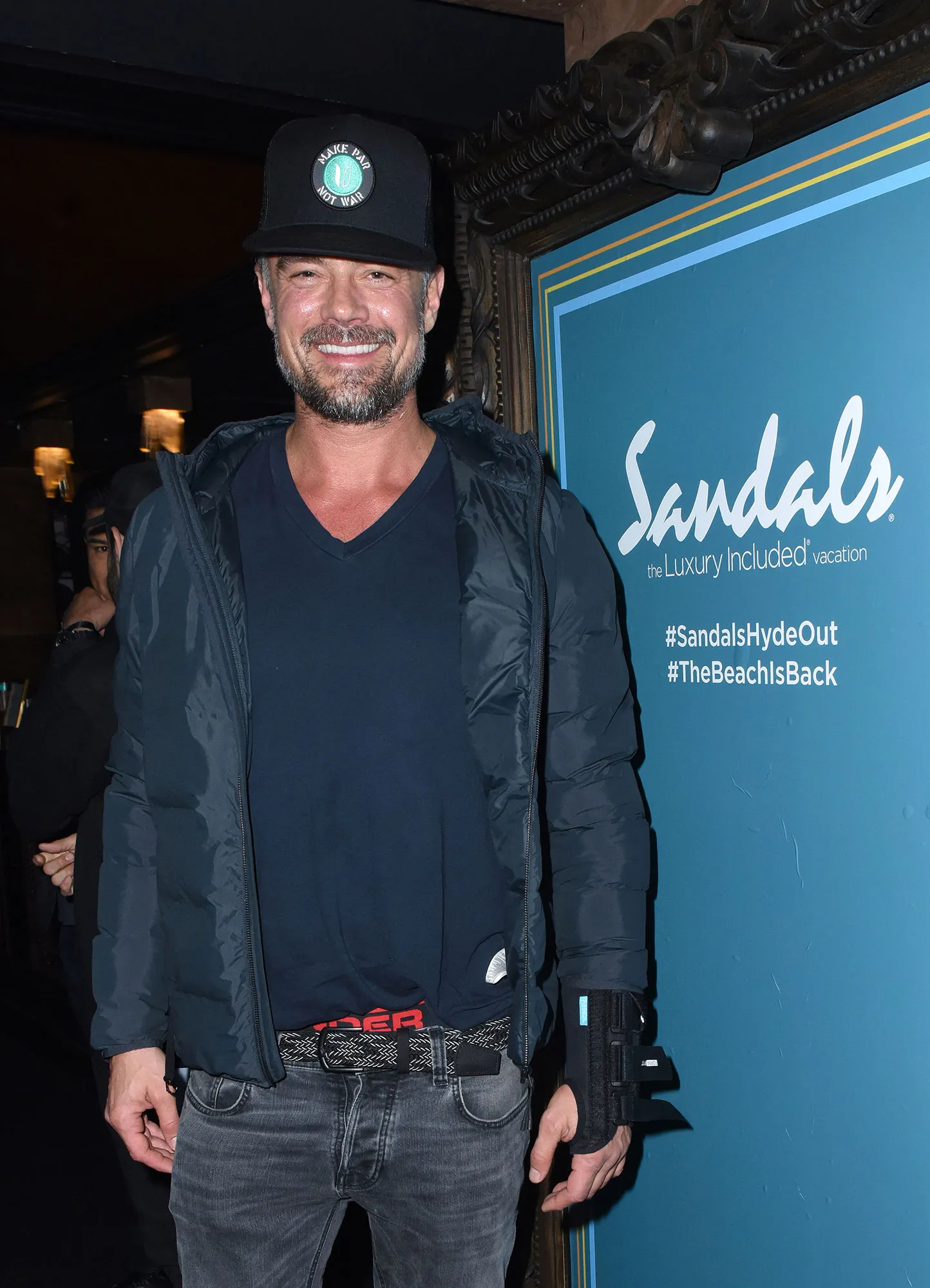 Online VIP Josh Duhamel