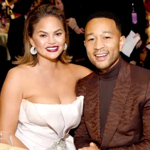 Chrissy-Teigen-Trolls-John-Legend-Grammys-2019
