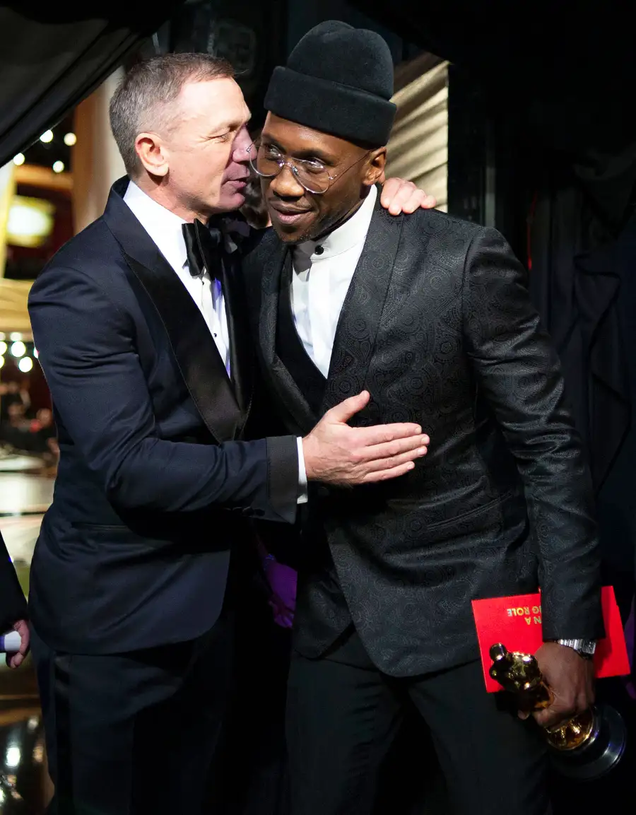 Oscars 2019 Backstage Daniel Craig Mahershala Ali