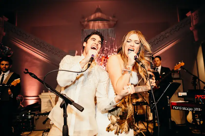 Darren-Criss-and-Mia-Swier-wedding