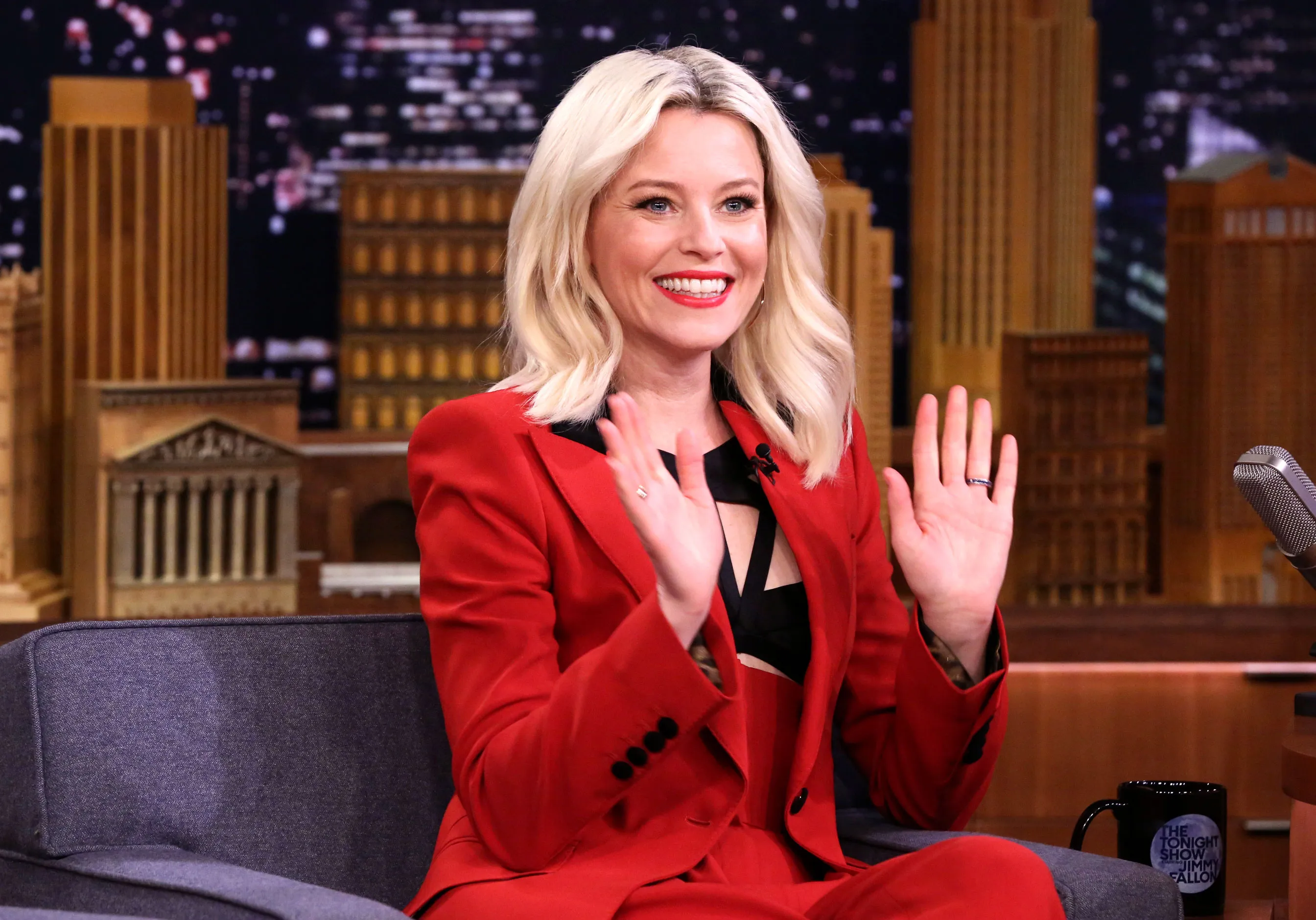 Elizabeth Banks celebrates birthday with friends